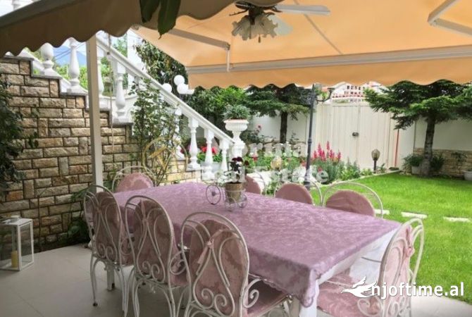 Shtepi ne shitje 4+1 ne Tirane - 800,000 Euro