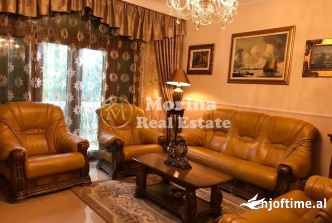 Shtepi ne shitje Vila Luksoze ne Tirane, 4+1, Mobilimi E mobiluar, Pagesa 800,000  Euro.