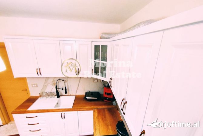 Shtepi ne shitje Apartament ne Durres, 2+1, Mobilimi E mobiluar, Pagesa 104,860  Euro.