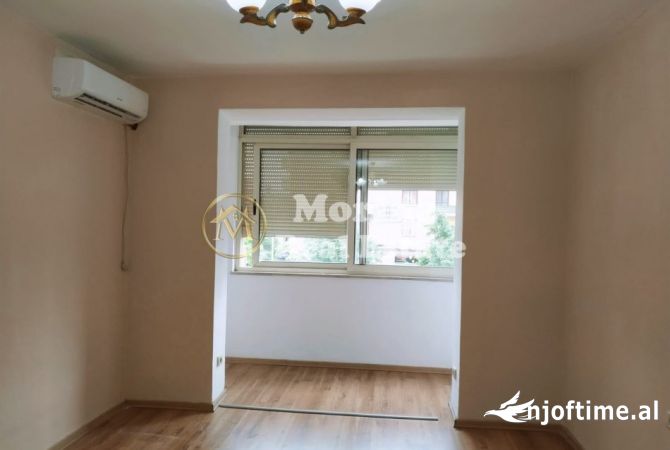 Qera, Ambient Biznesi 1+1, 21 Dhjetori, 450 euro/muaj
