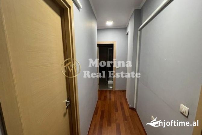 Qera, Ambient Biznesi, Rruga 5 Maj, 1200 Euro/Muaj.