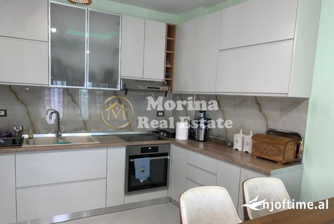 Shtepi ne shitje Apartament ne Tirane, 3+1, Mobilimi E mobiluar, Pagesa 145,000  Euro.