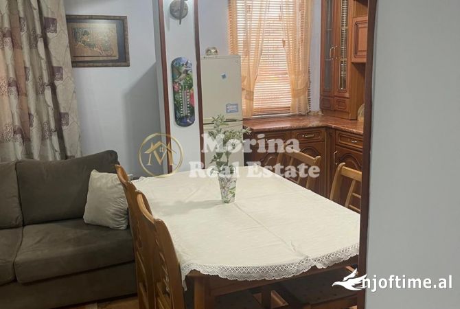Shtepi ne shitje Apartament ne Tirane, 3+1, Mobilimi E mobiluar, Pagesa 140,000  Euro.