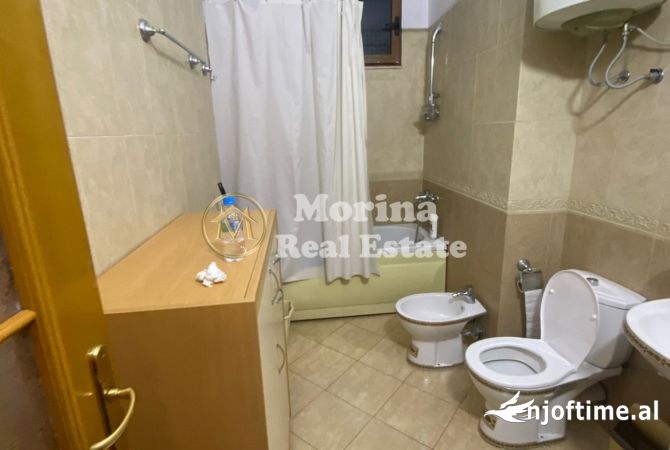 Shtepi ne shitje Apartament ne Tirane, 3+1, Mobilimi E mobiluar, Pagesa 140,000  Euro.