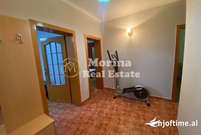 Shtepi ne shitje Apartament ne Tirane, 3+1, Mobilimi E mobiluar, Pagesa 140,000  Euro.