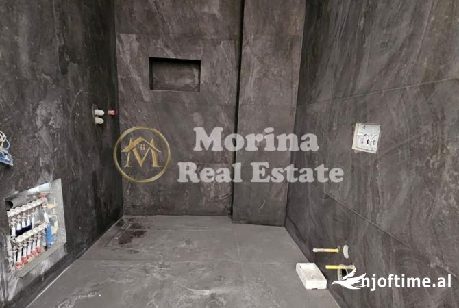 Shtepi ne shitje Apartament ne Tirane, 2+1, Mobilimi Bosh, pa mobiluar, Pagesa 280,000  Euro.