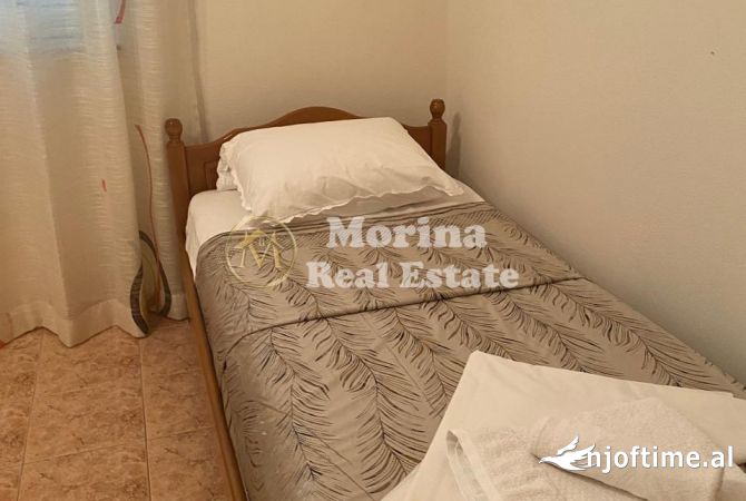 Shtepi me qera Apartament ne Tirane, 3+1, Mobilimi E mobiluar, Pagesa 650  Euro.