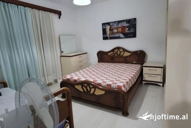 Shtepi me qera 1+1 ne Tirane - 400 Euro