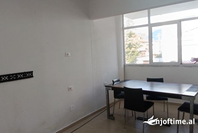 Casa in affitto 2+1 a Tirana - 350 Euro