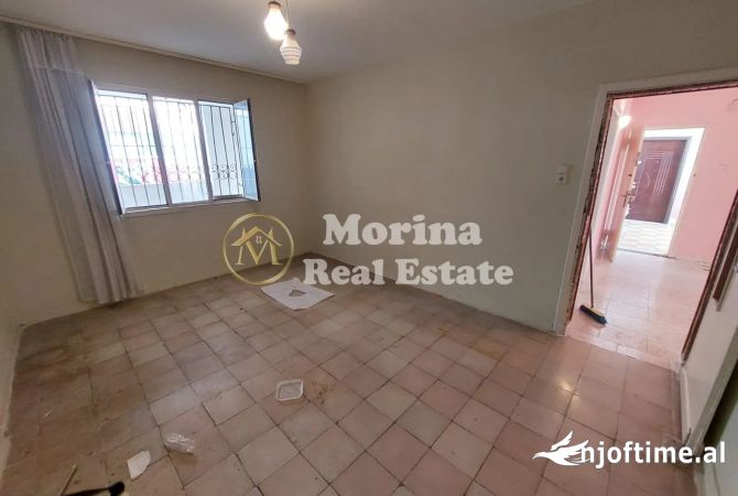 Shtepi ne shitje Apartament ne Tirane, 2+1, Mobilimi E mobiluar, Pagesa 120,000  Euro.