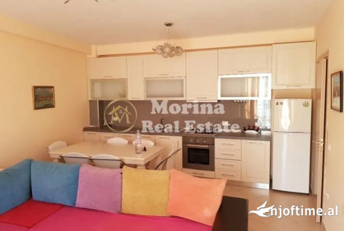Shtepi me qera 2+1 ne Tirane - 670 Euro