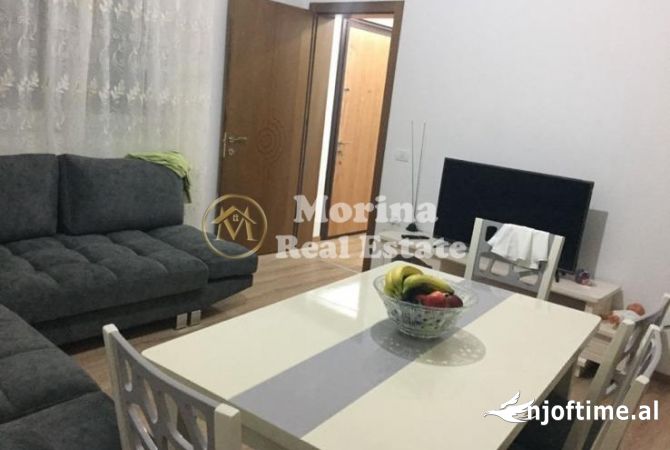 Shtepi me qera Shtepi Private ne Tirane, 3+1, Mobilimi E mobiluar, Pagesa 750  Euro.