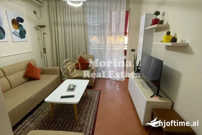 Shtepi me qera Apartament ne Tirane, 2+1, Mobilimi E mobiluar, Pagesa 800  Euro.