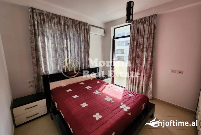 Shtepi ne shitje Apartament ne Tirane, 2+1, Mobilimi E mobiluar, Pagesa 135,000  Euro.