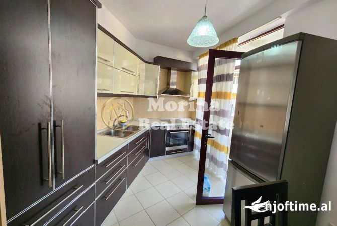 Shtepi ne shitje Apartament ne Tirane, 2+1, Mobilimi E mobiluar, Pagesa 135,000  Euro.