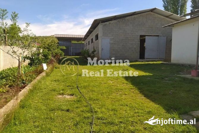 Ambient biznesi me qera 4+1 ne Tirane - 400 Euro