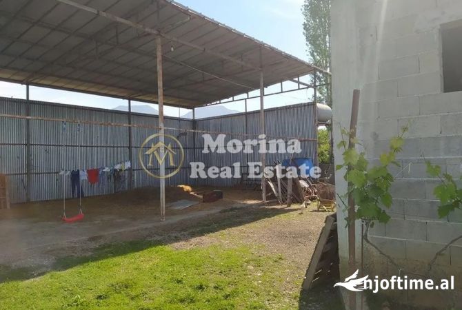 Ambient biznesi me qera 4+1 ne Tirane - 400 Euro