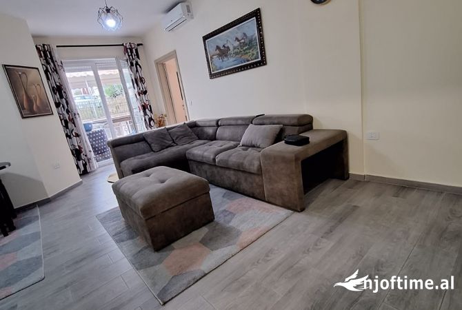 Shtepi me qera 1+1 ne Tirane - 330 Euro
