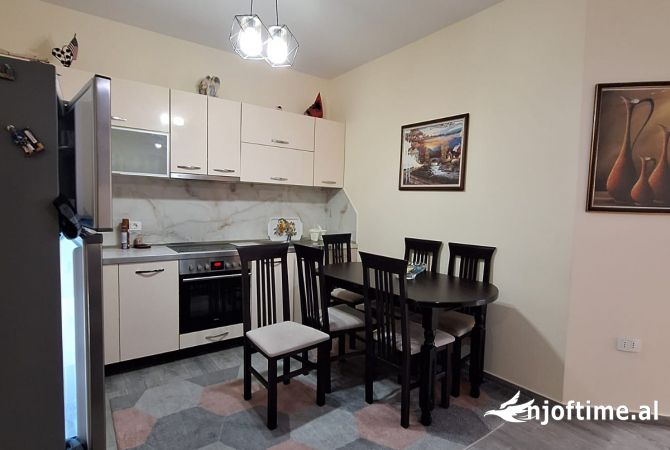 Shtepi me qera 1+1 ne Tirane - 330 Euro