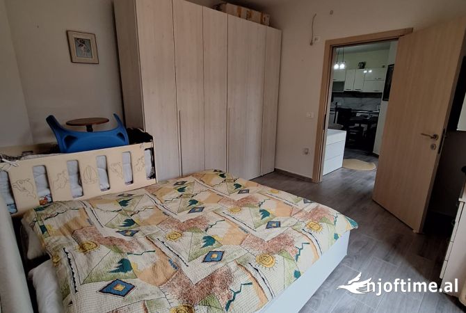 Shtepi me qera Apartament ne Tirane, 1+1, Mobilimi E mobiluar, Pagesa 330  Euro.