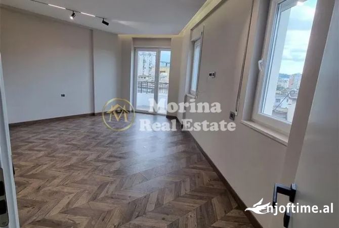 Ambient biznesi me qera 3+1 ne Tirane - 1,300 Euro