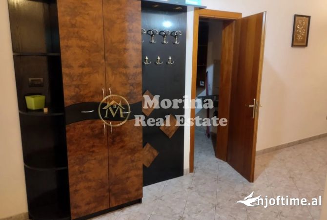 Shtepi me qera Shtepi Private ne Tirane, 3+1, Mobilimi E mobiluar, Pagesa 600  Euro.