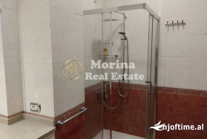 Shtepi me qera Shtepi Private ne Tirane, 3+1, Mobilimi E mobiluar, Pagesa 600  Euro.