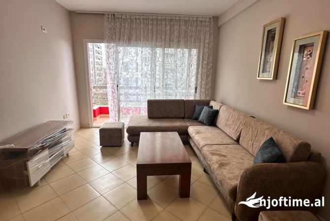 Shtepi me qera 1+1 ne Tirane - 450 Euro