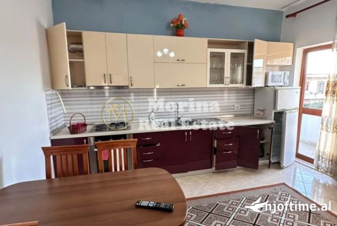 Shtepi me qera 2+1 ne Tirane - 450 Euro