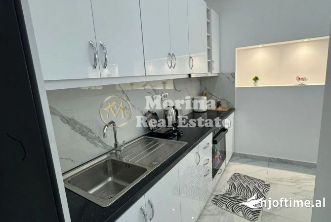 Shtepi me qera Apartament ne Tirane, 1+1, Mobilimi E mobiluar, Pagesa 900  Euro.