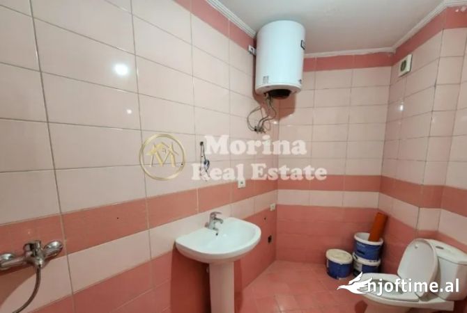Shtepi me qera 2+1 ne Tirane - 300 Euro