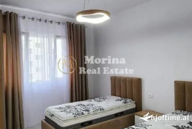 Shtepi me qera Apartament ne Tirane, 2+1, Mobilimi E mobiluar, Pagesa 700  Euro.