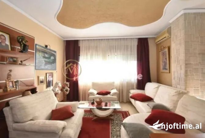 Shtepi me qera 2+1 ne Tirane - 900 Euro