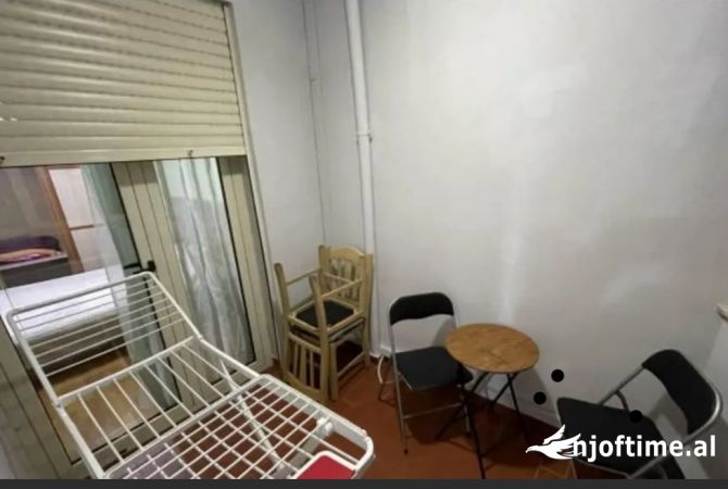 Shtepi me qera Apartament ne Tirane, 1+1, Mobilimi E mobiluar, Pagesa 600  Euro.