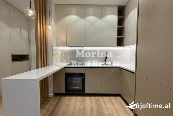 Shtepi me qera 2+1 ne Tirane - 1,800 Euro