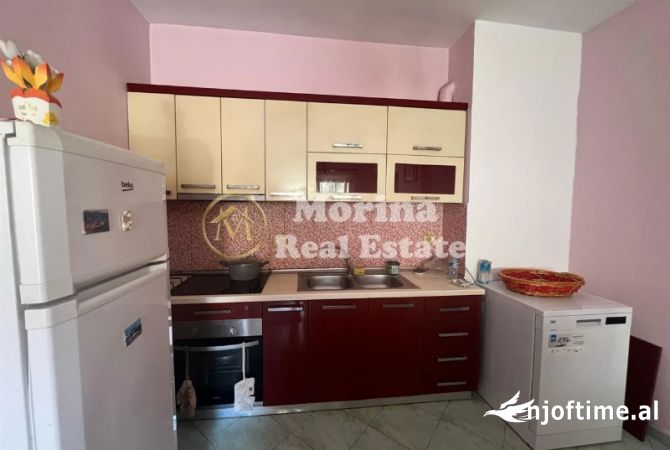 Shtepi me qera 2+1 ne Tirane - 300 Euro