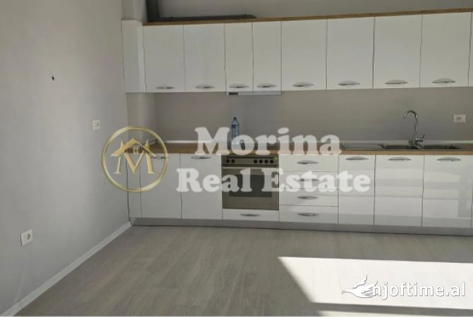 Shtepi me qera 2+1 ne Tirane - 520 Euro