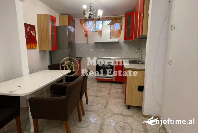 Shtepi me qera Apartament ne Tirane, 1+1, Mobilimi E mobiluar, Pagesa 400  Euro.