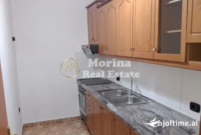 Shtepi me qera 2+1 ne Tirane - 400 Euro