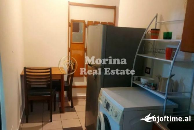 Shtepi me qera Apartament ne Tirane, Garsoniere, Mobilimi E mobiluar, Pagesa 320  Euro.