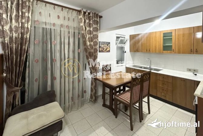 Shtepi me qera 2+1 ne Tirane - 700 Euro