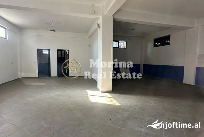 Ambiente Commerciale in Affitto 1+1 a Tirana - 700 Euro