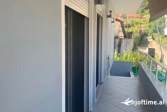 Shtepi ne shitje Shtepi Private ne Tirane, 2+1, Mobilimi E mobiluar, Pagesa 280,000  Euro.