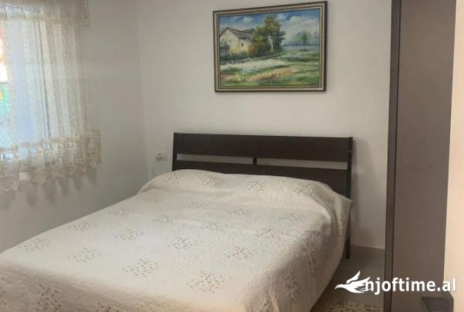 Shtepi ne shitje Shtepi Private ne Tirane, 2+1, Mobilimi E mobiluar, Pagesa 280,000  Euro.