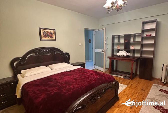 Shtepi me qera Apartament ne Tirane, 1+1, Mobilimi E mobiluar, Pagesa 600  Euro.