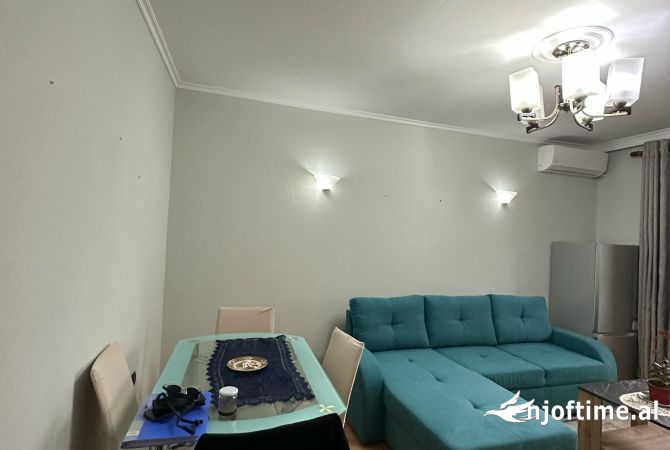 Shtepi me qera 2+1 ne Tirane - 440 Euro