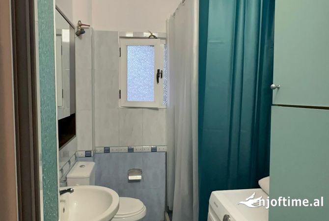 Shtepi me qera 2+1 ne Tirane - 440 Euro