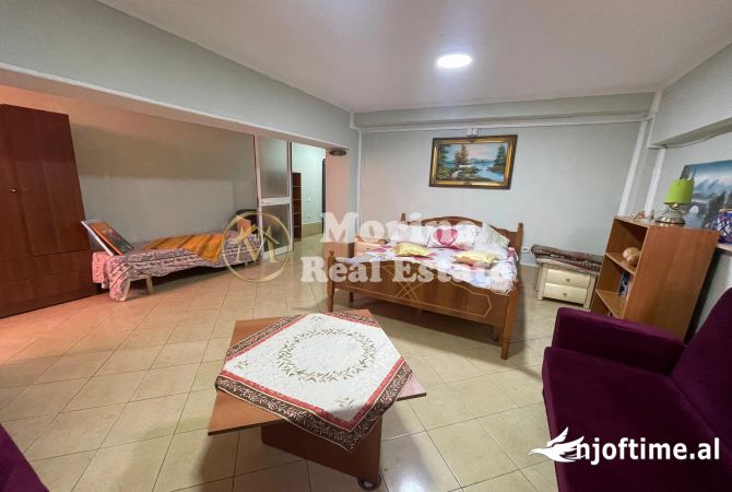 Shtepi me qera 1+1 ne Tirane - 400 Euro