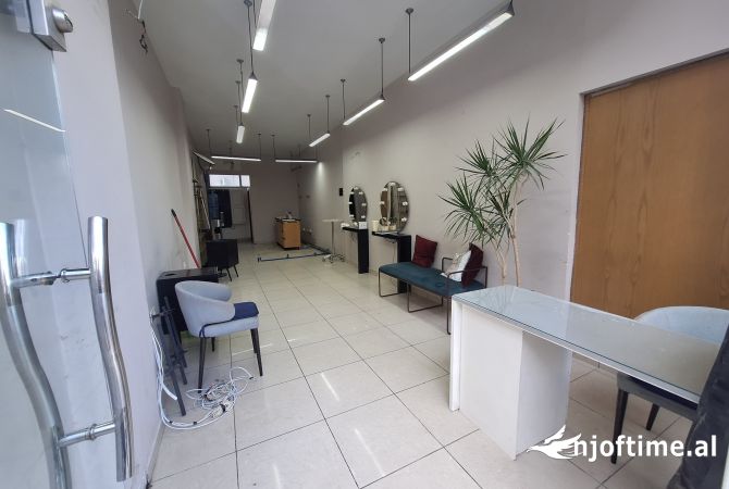 Ambient biznesi me qera 1+1 ne Tirane - 600 Euro