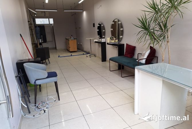 Ambient biznesi me qera 1+1 ne Tirane - 600 Euro
